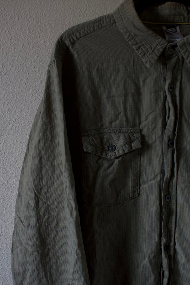 The North Face Vintage Men’s Button-Down Shirt