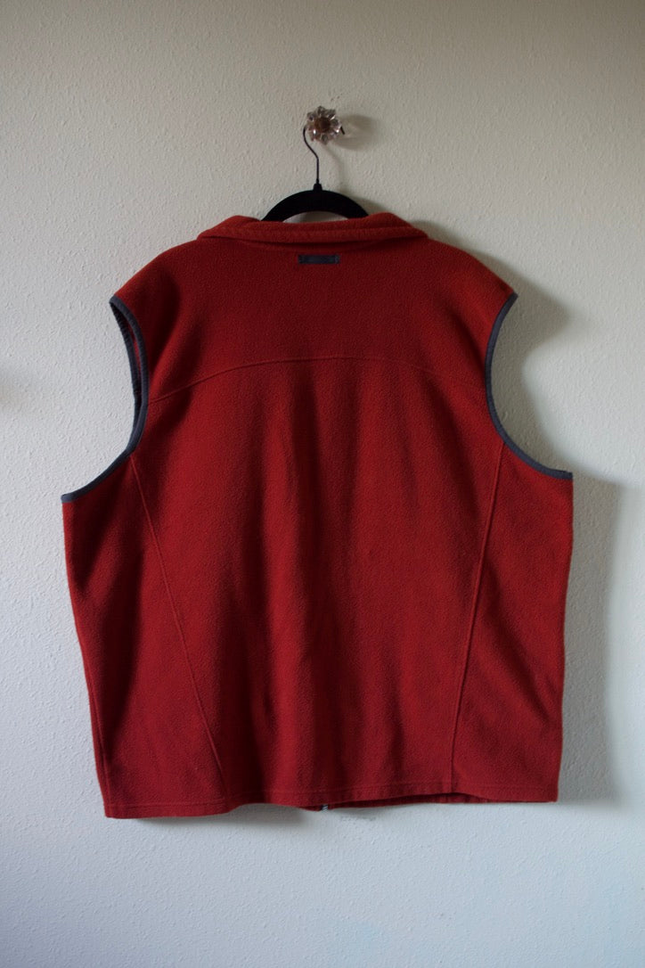 Eddie Bauer Men’s Zip-Up Fleece Vest