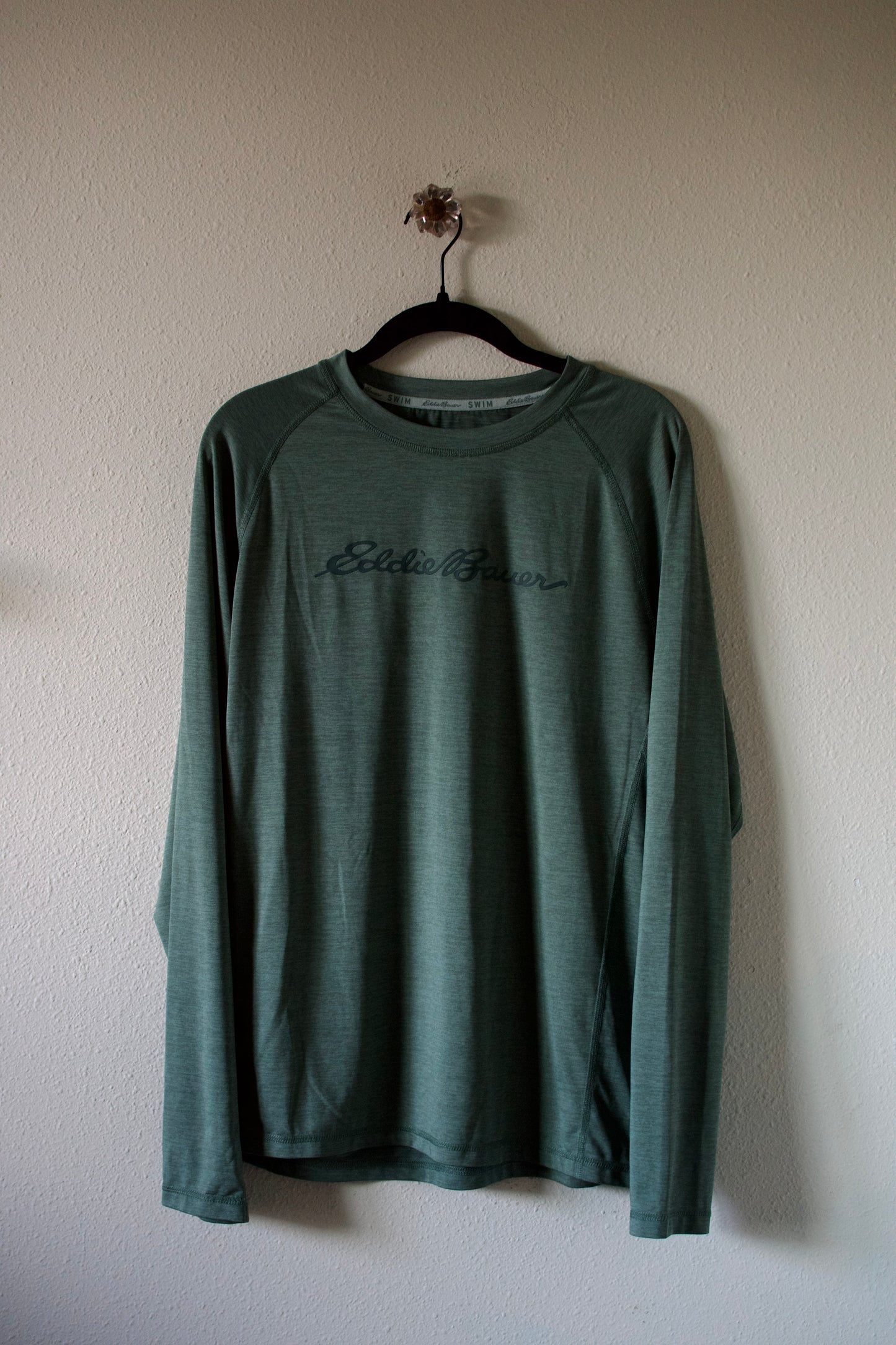 Eddie Bauer Men’s Green UPF 40 Quick-Dry Long Sleeve Rashguard T-Shirt